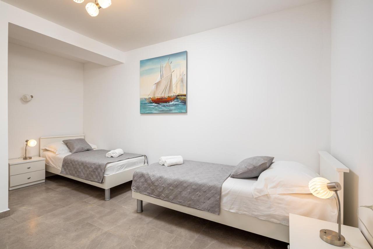 Apartment Navika Омиш Экстерьер фото