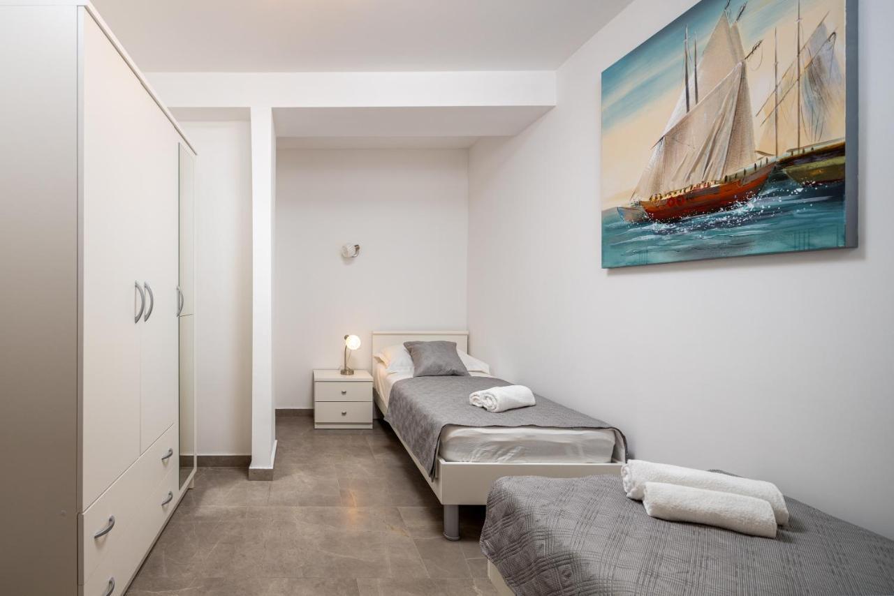 Apartment Navika Омиш Экстерьер фото