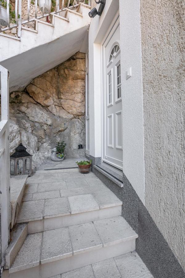 Apartment Navika Омиш Экстерьер фото